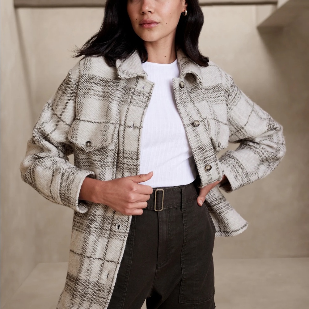 Banana republic women’s cozy plaid shacket size large